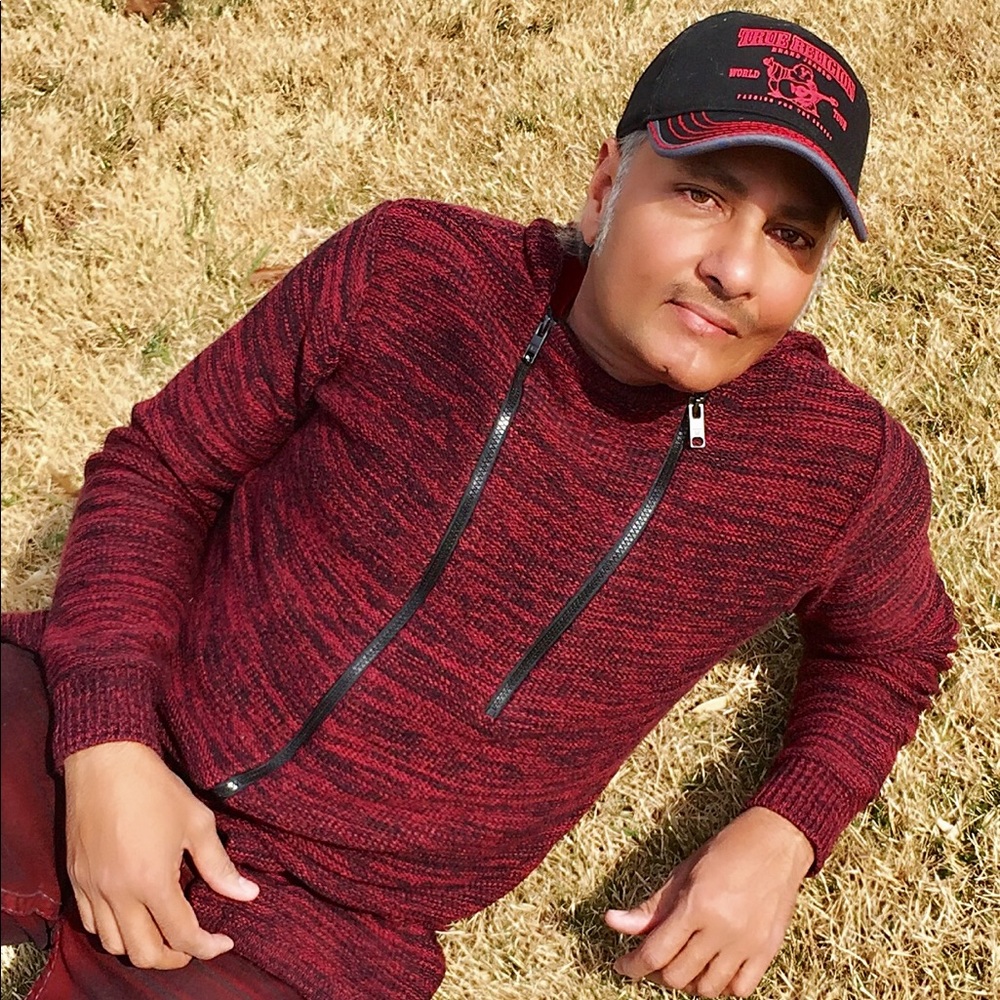 Meet your Posher, Raza